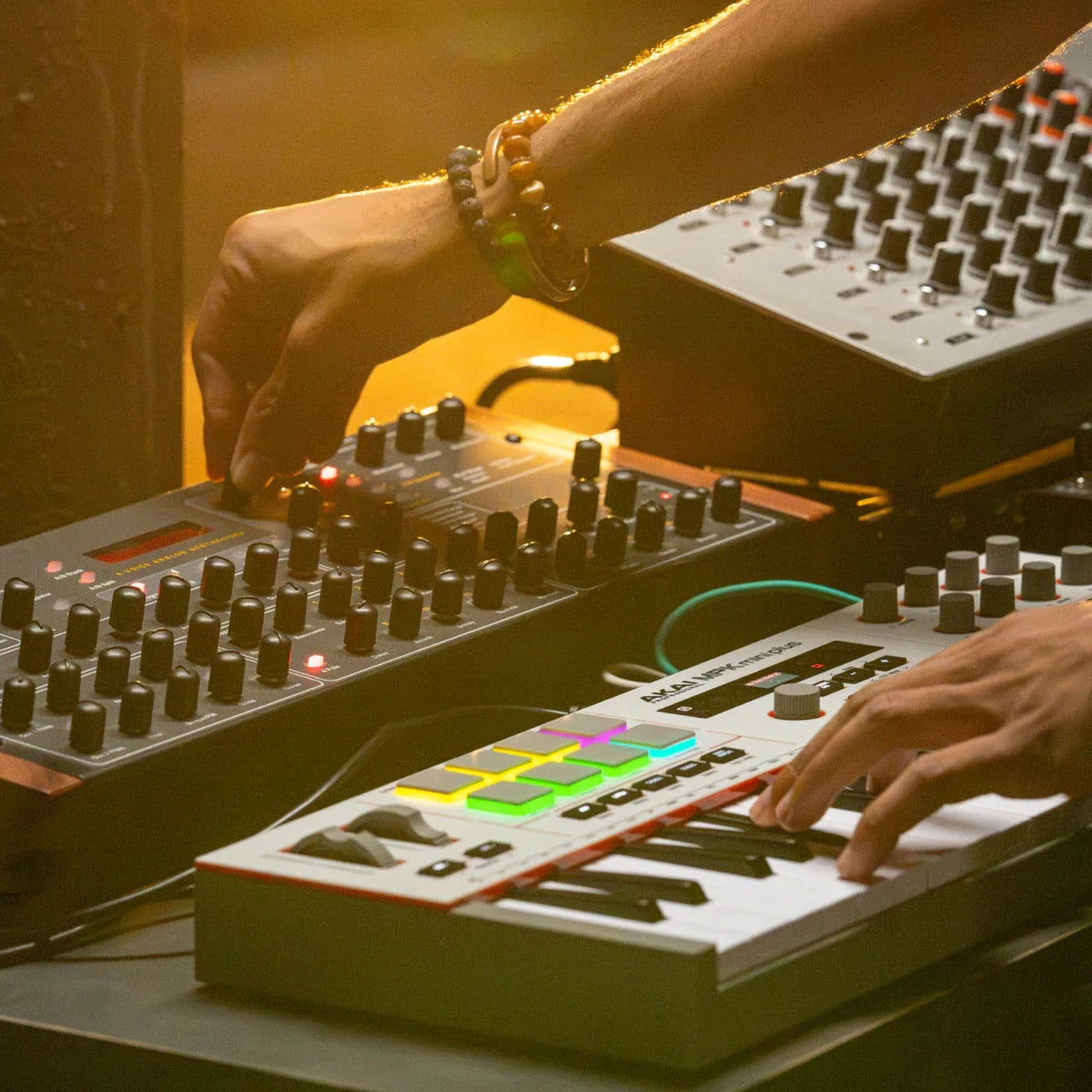 Akai Professional MPK Mini Plus II controlling synthesizers in a hybrid setup