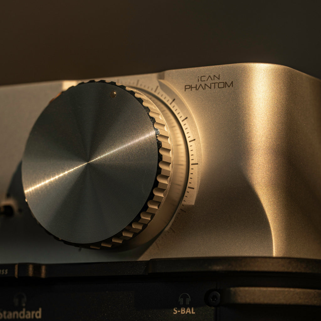 Close-up of the iFi Audio iCAN Phantom 1.5 motorised volume control