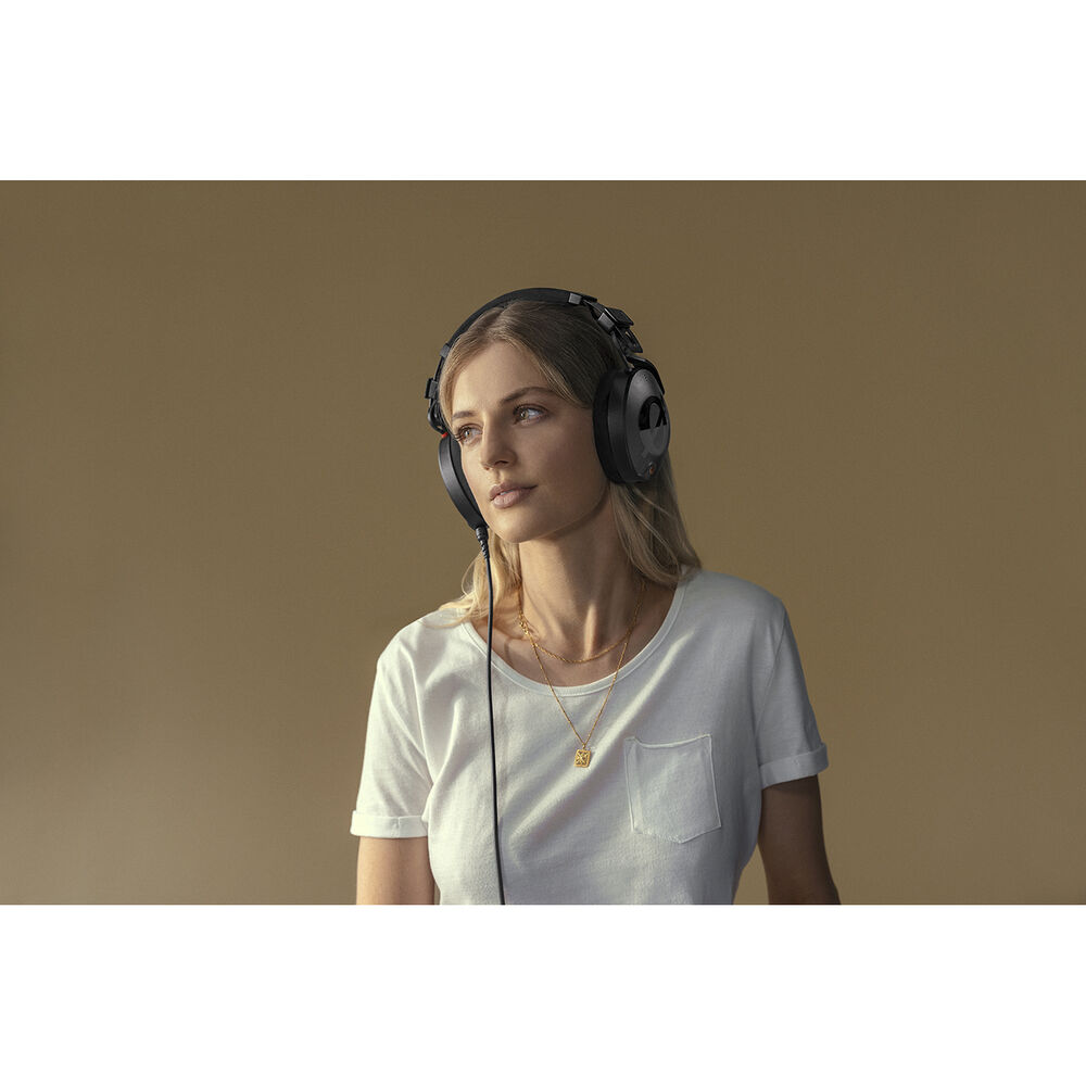 Rode NTH-100 (Black, B-Stock) studio headphones